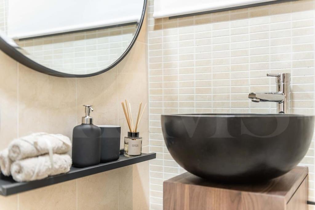 Appartement Chic Intimate In The Heart Of By Rems *